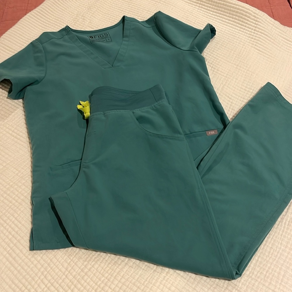 🗽Hydrogreen Figs Scrub set Medium🗽